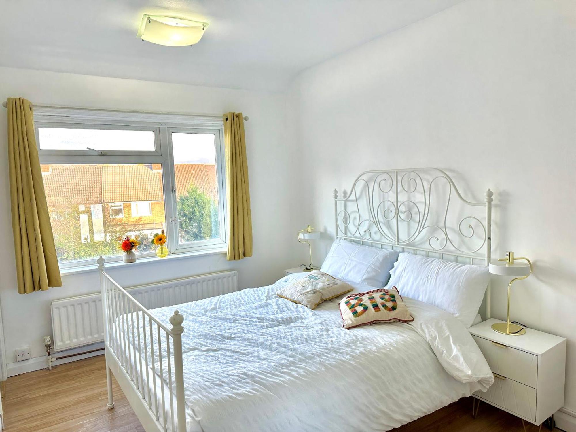 4 Ensuite Bedroom Entire House Sleeps 10 Driveway Parking Near Univesity And Center Holiday home *